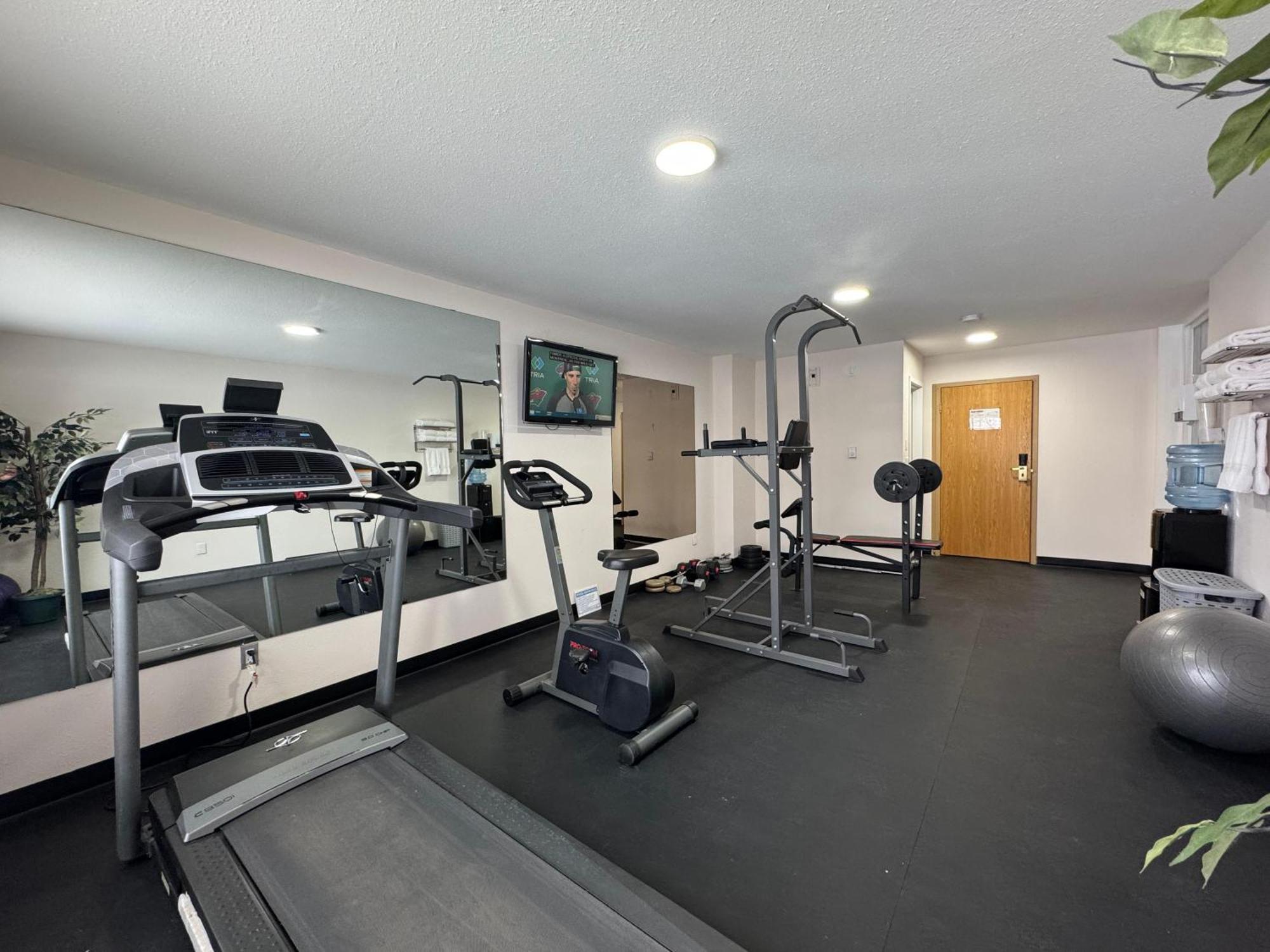 Howard Johnson By Wyndham Fort St. John Exteriér fotografie