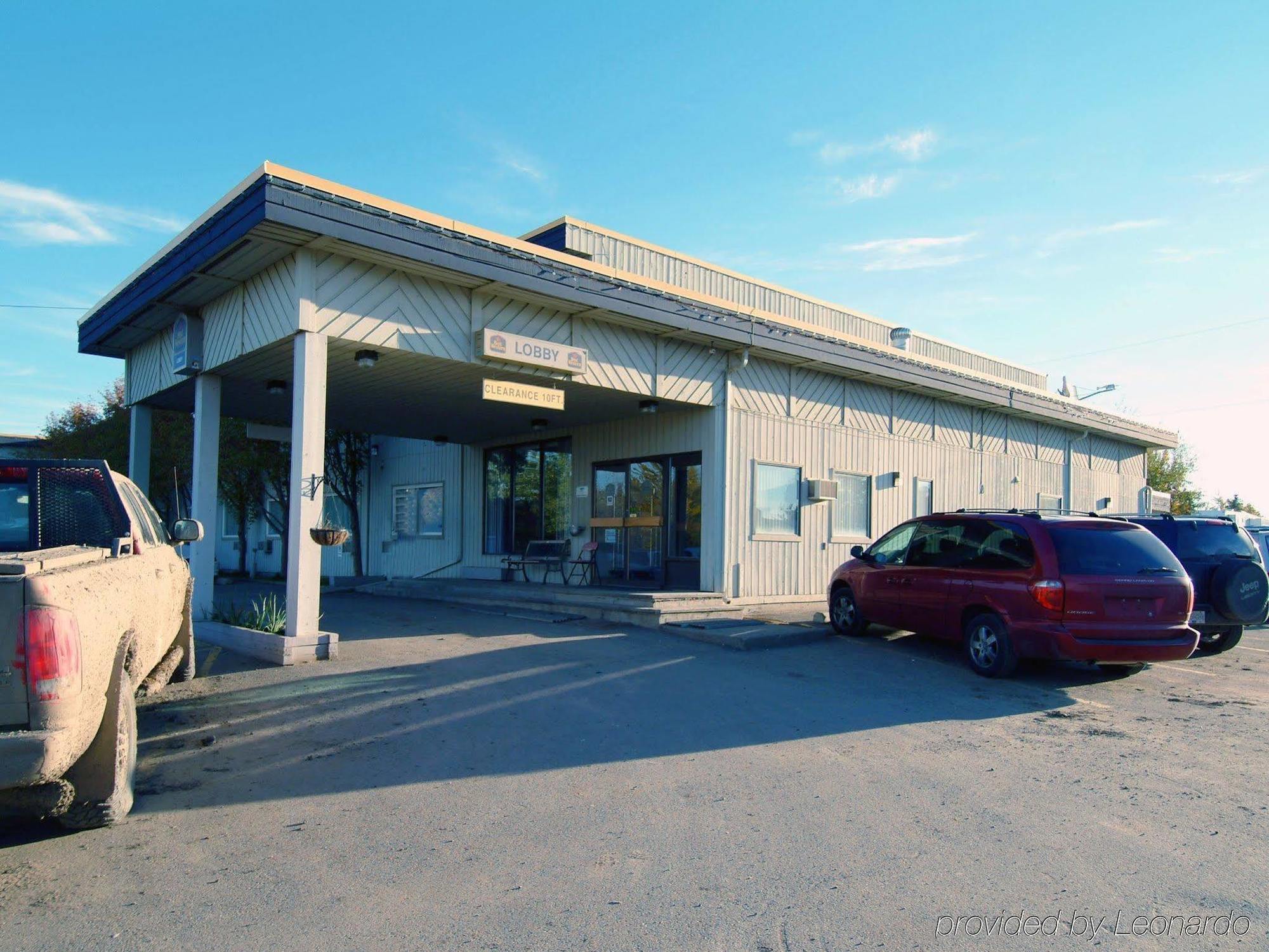 Howard Johnson By Wyndham Fort St. John Exteriér fotografie